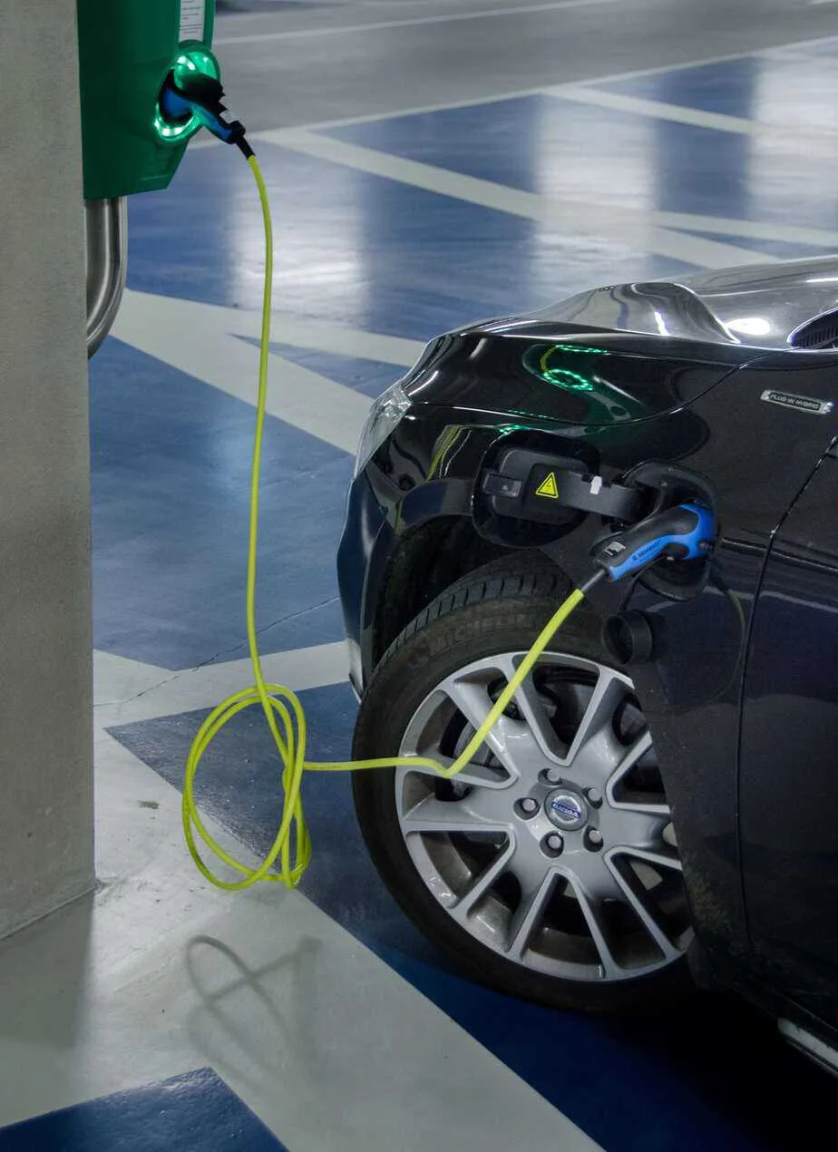 Minneapolis electric vehicle towing service